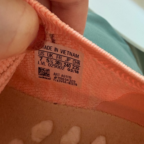 Adidas Originals Women’s NMD R1 Boost Orange shoes size 7 - Picture 6 of 7